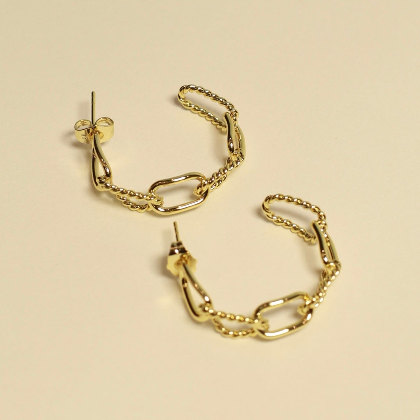 Twisted Chain hoops